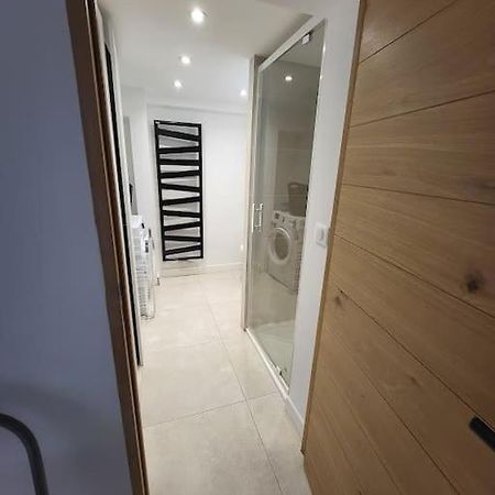 Studio 2 Personnes Equipe Carignan-de-Bordeaux Luaran gambar